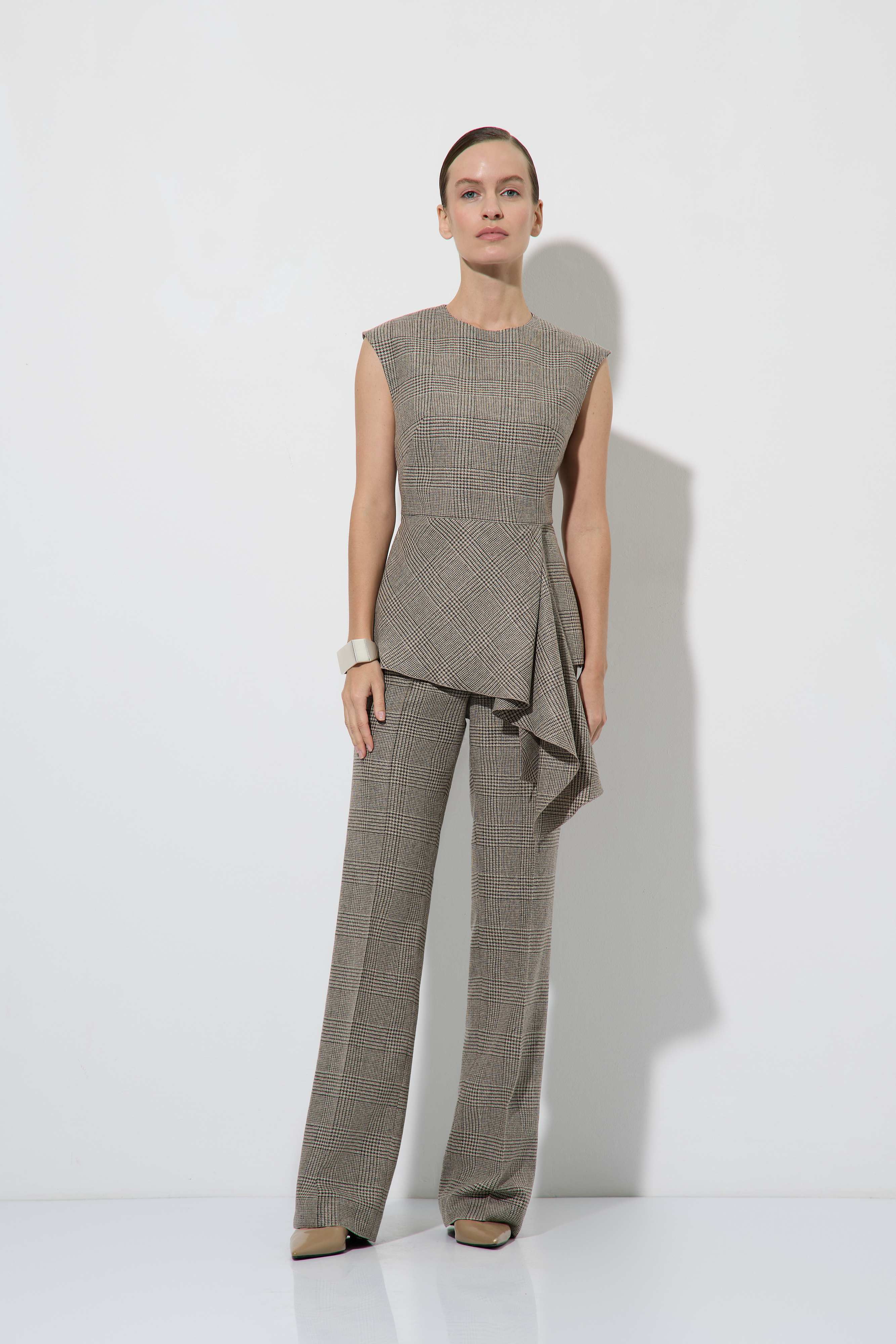 Жилет с акцентной деталью VASSA&Co, пол female, цвет brown, фото №2