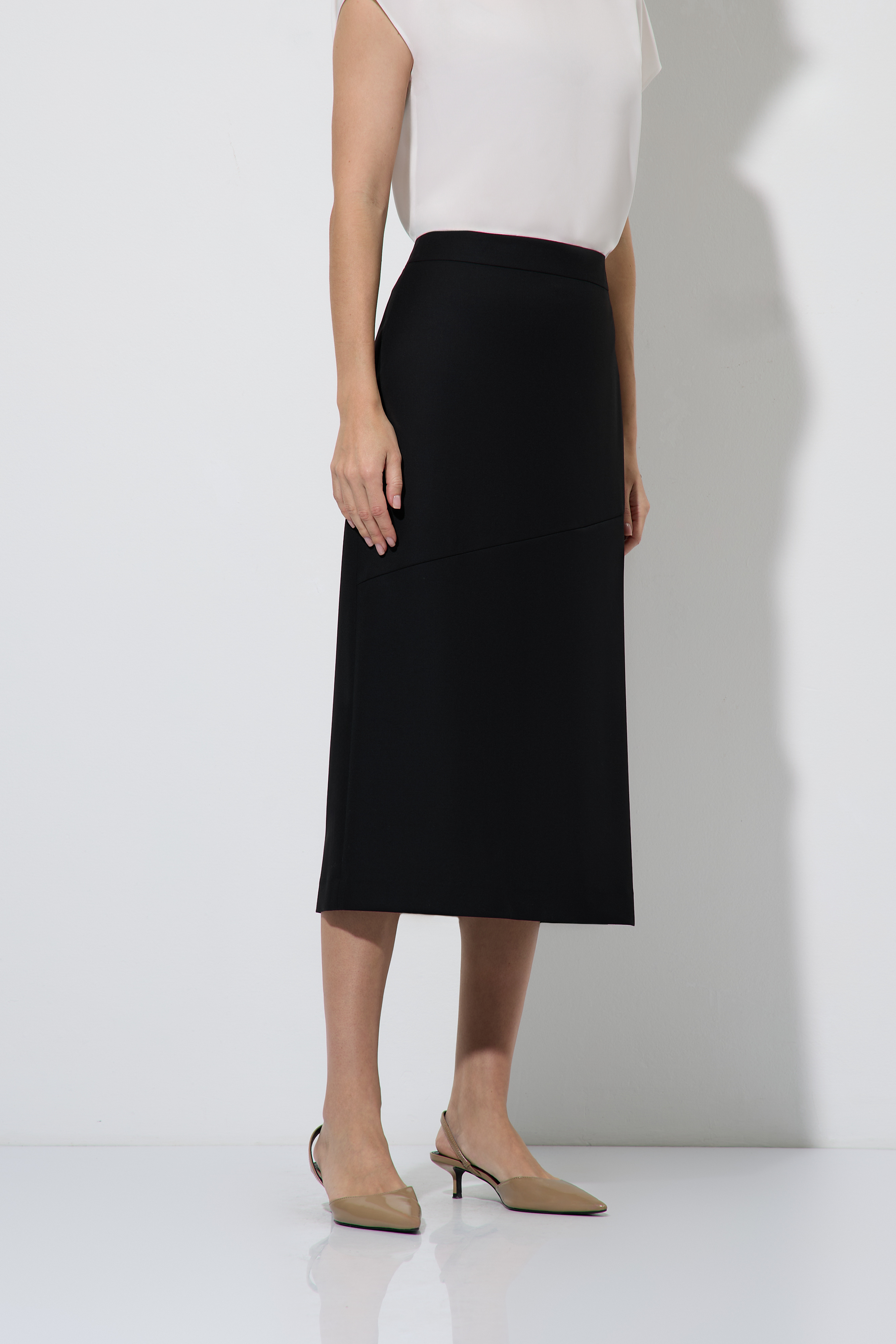 Юбка-миди с разрезом VASSA&Co, пол женский, цвет черный, фото №2