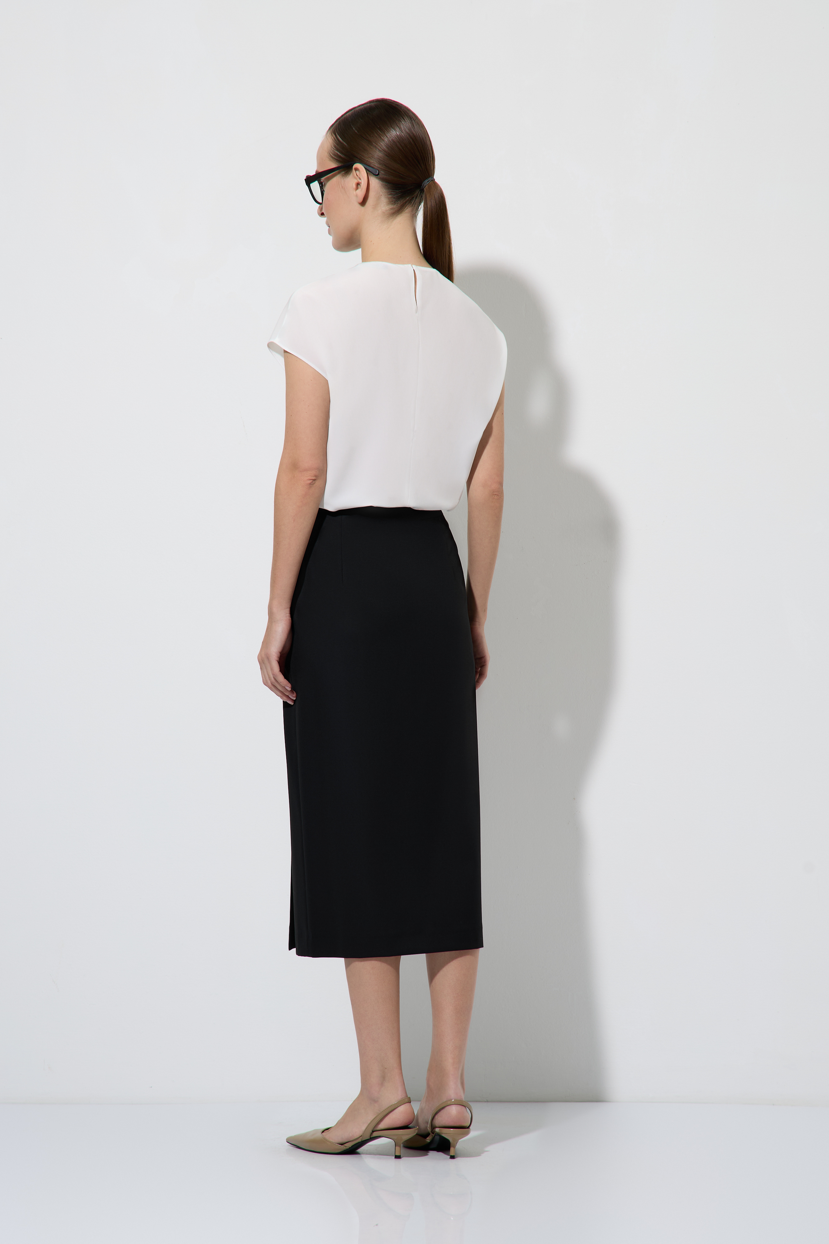 Юбка-миди с разрезом VASSA&Co, пол женский, цвет черный, фото №3