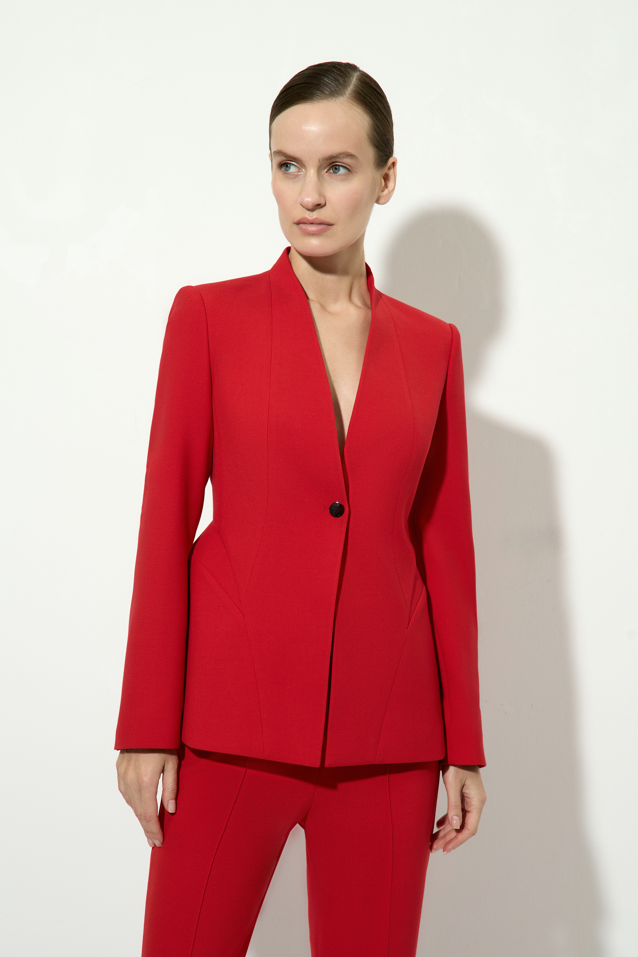 Жакет женский приталенный VASSA&Co, пол женский, цвет красный, фото №3