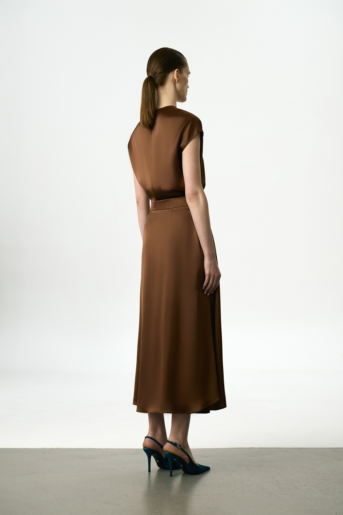 Юбка атласная VASSA&Co, пол женский, цвет коричневый, фото №4