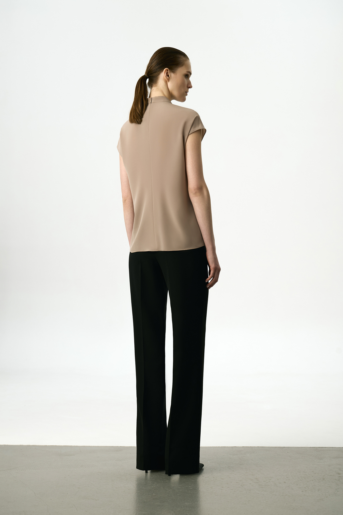 Блузка с эффектом многослойности VASSA&Co, пол женский, цвет бежевый, фото №4