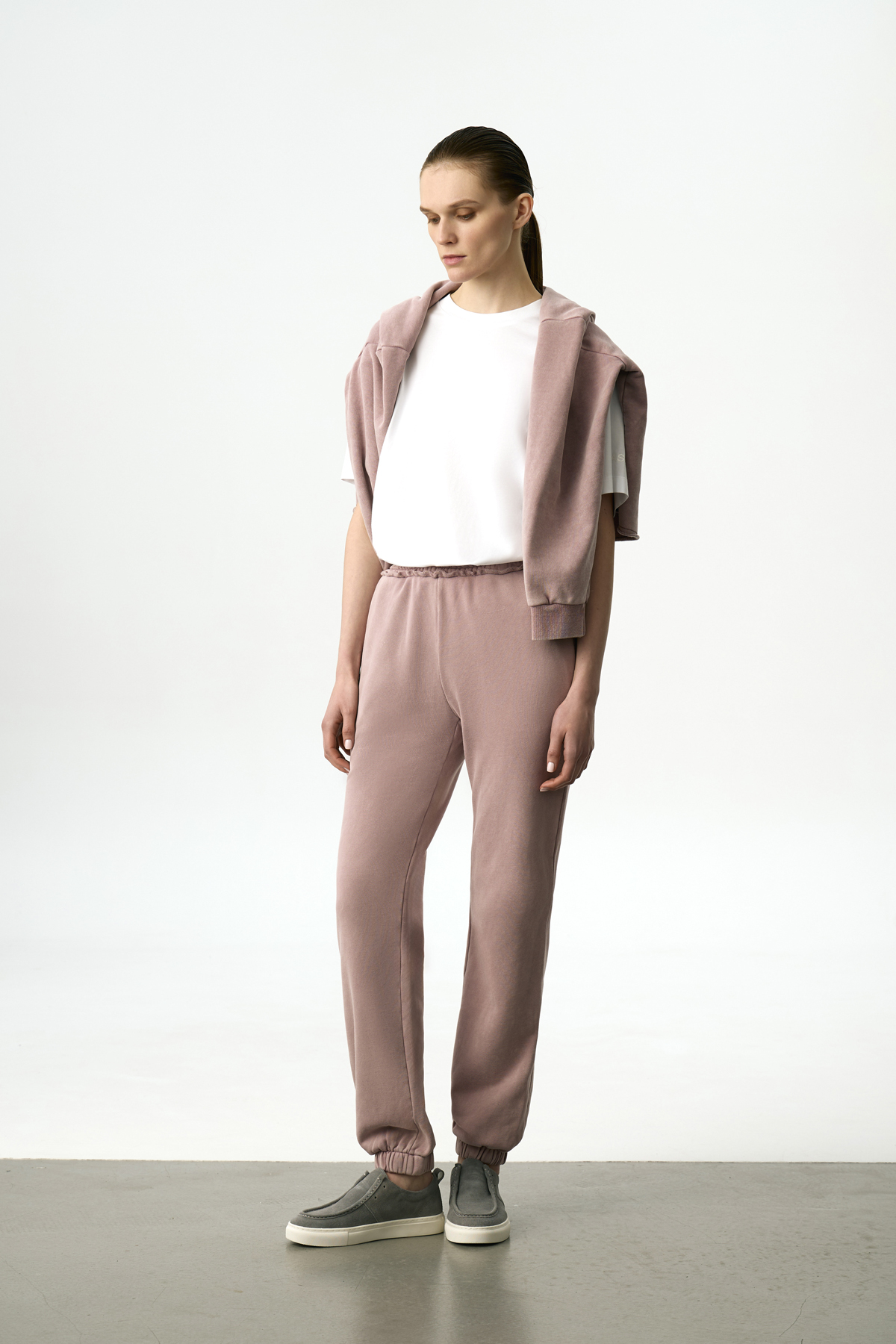 Брюки-джоггеры VASSA CODE, пол женский, цвет сиреневый, фото №2