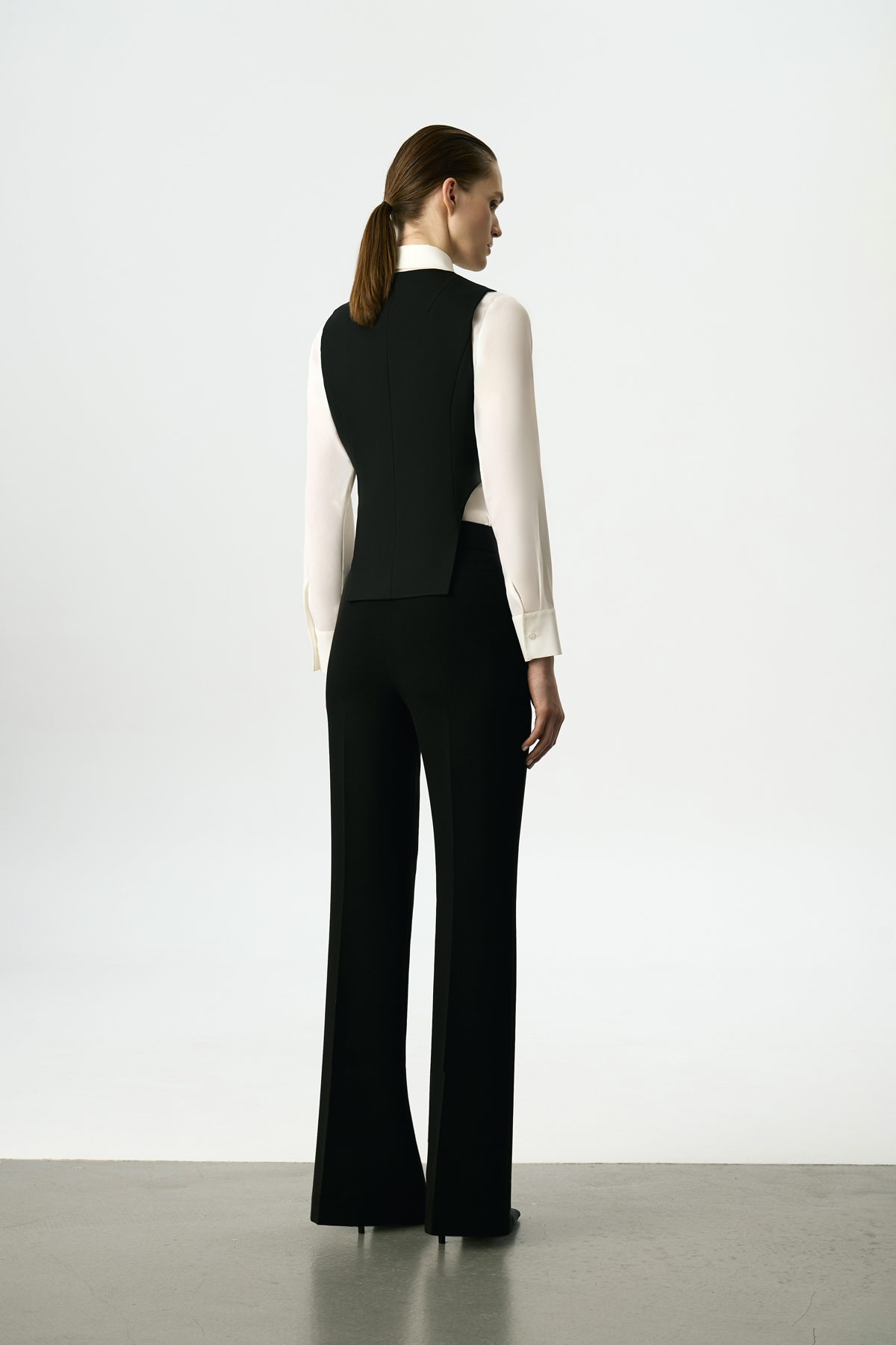 Жилет с фигурными вырезами VASSA&Co, пол женский, цвет черный, фото №4