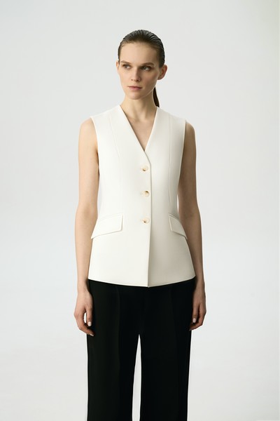 Удлиненный приталенный жилет VASSA&Co, пол женский, цвет белый, фото №4