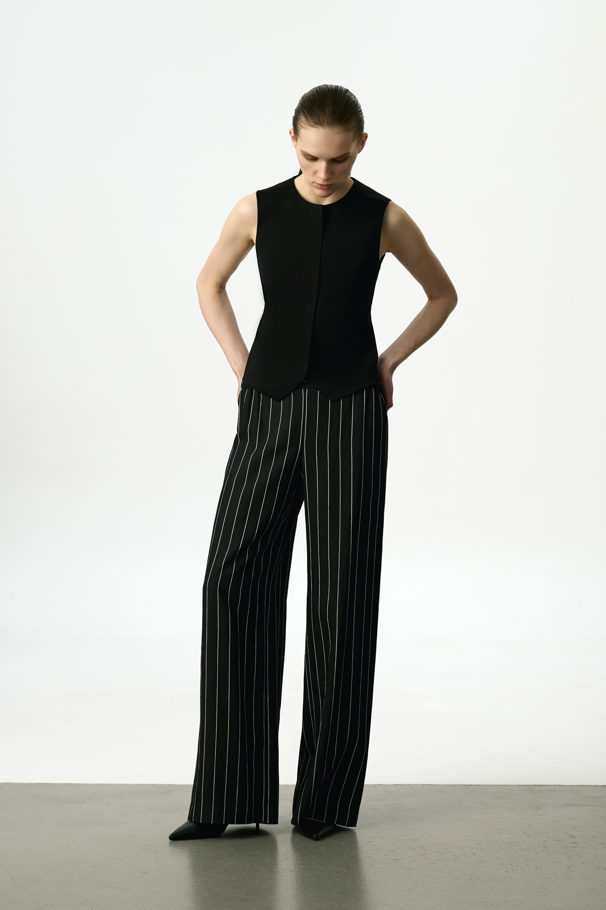 Жилет VASSA&Co, пол женский, цвет черный, фото №2