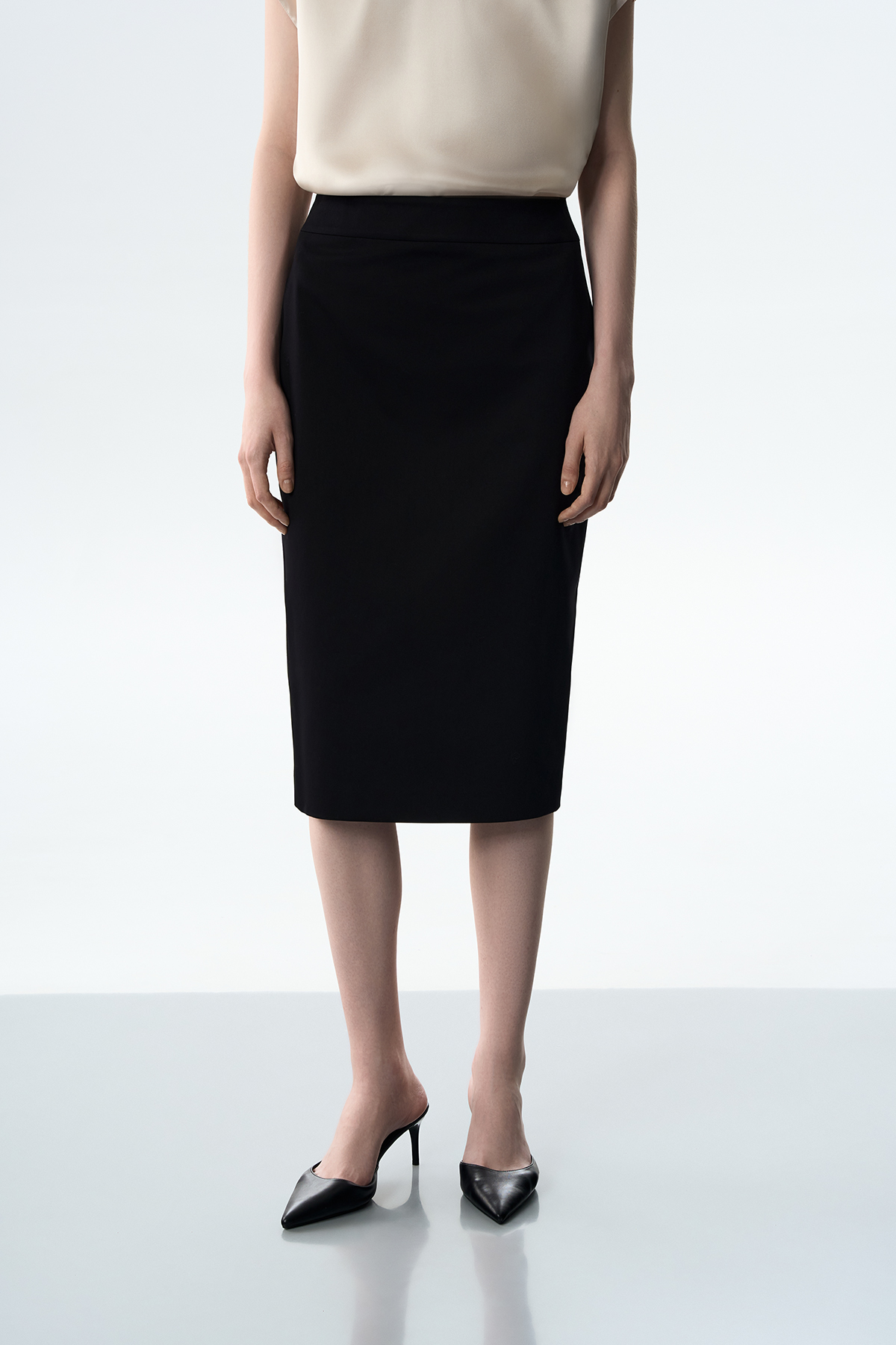 Юбка-карандаш черная VASSA&Co, пол женский, цвет черный, фото №2