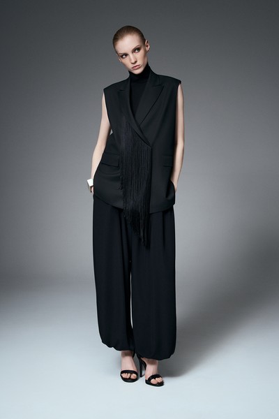 Удлиненный жилет с бахромой VASSA&Co, пол женский, цвет черный, фото №3