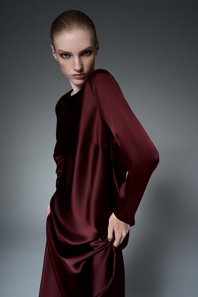 Платье атласное бордовое VASSA&Co, пол женский, цвет красный, фото №3