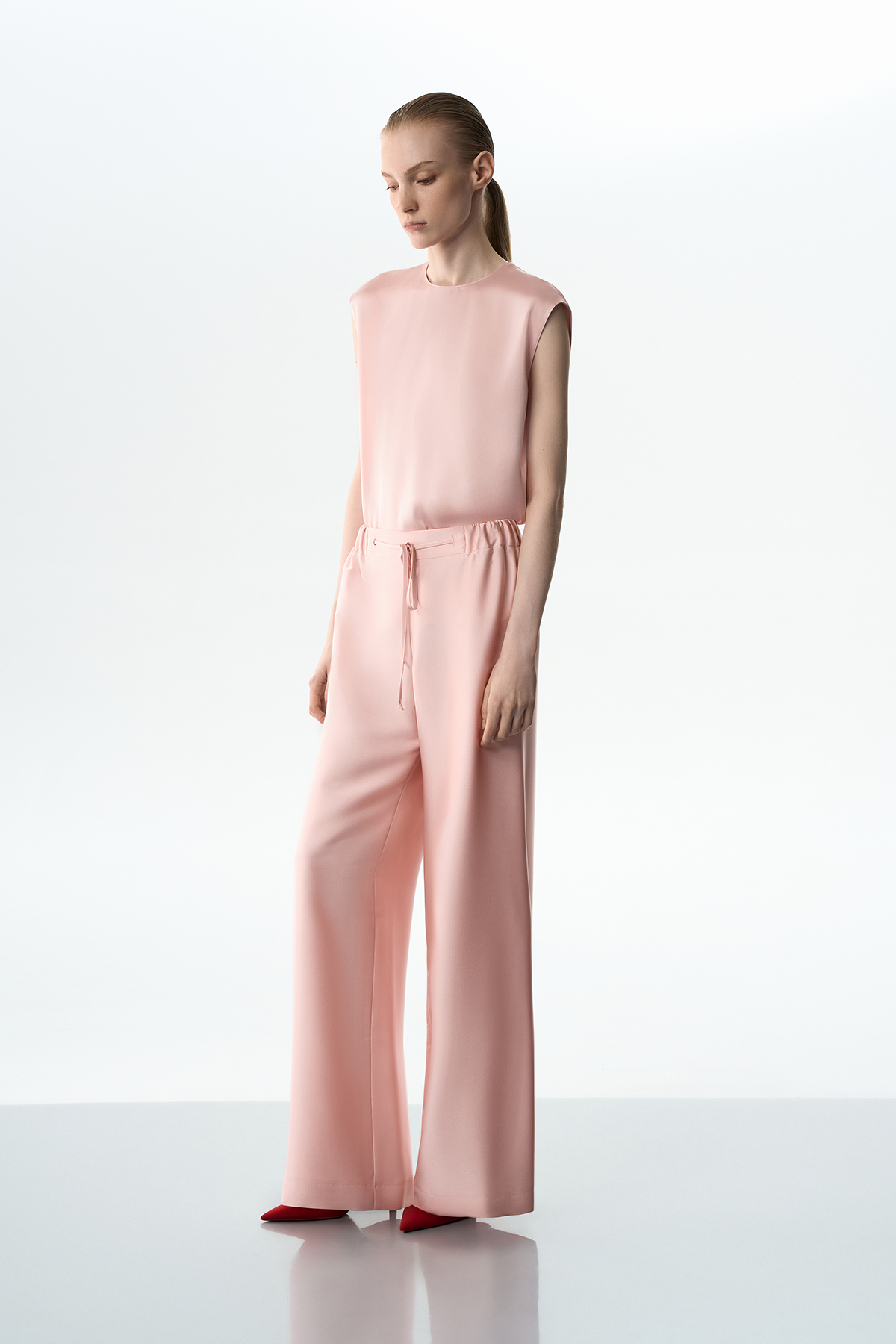 Брюки в пижамном стиле розовые VASSA&Co, пол женский, цвет розовый, фото №6