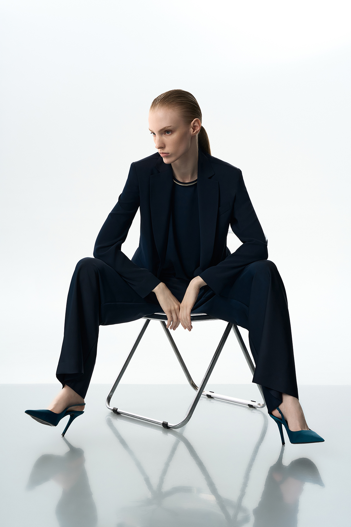 Брюки в пижамном стиле VASSA&Co, пол женский, цвет синий, фото №4