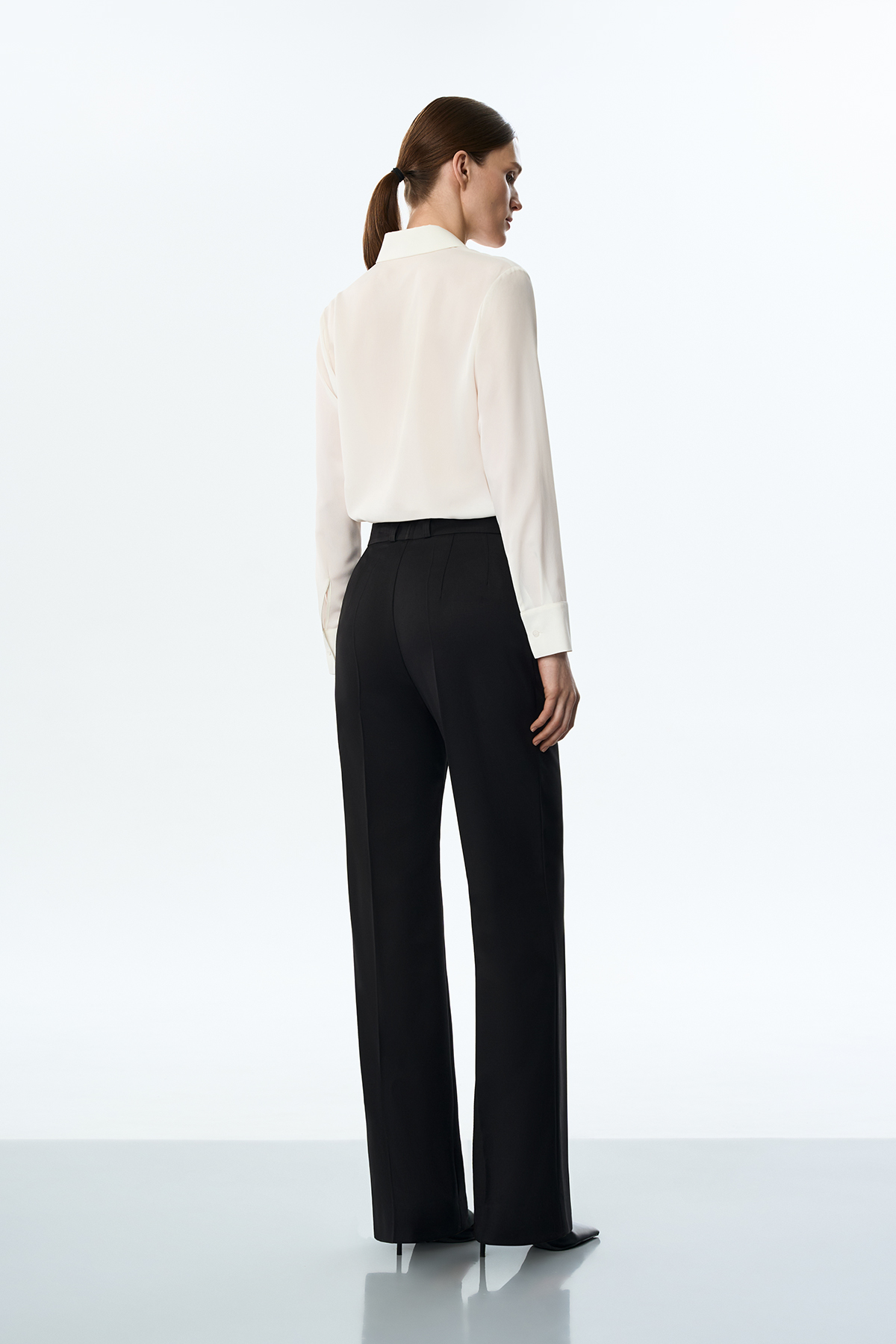 Брюки черные VASSA&Co, пол женский, цвет черный, фото №4