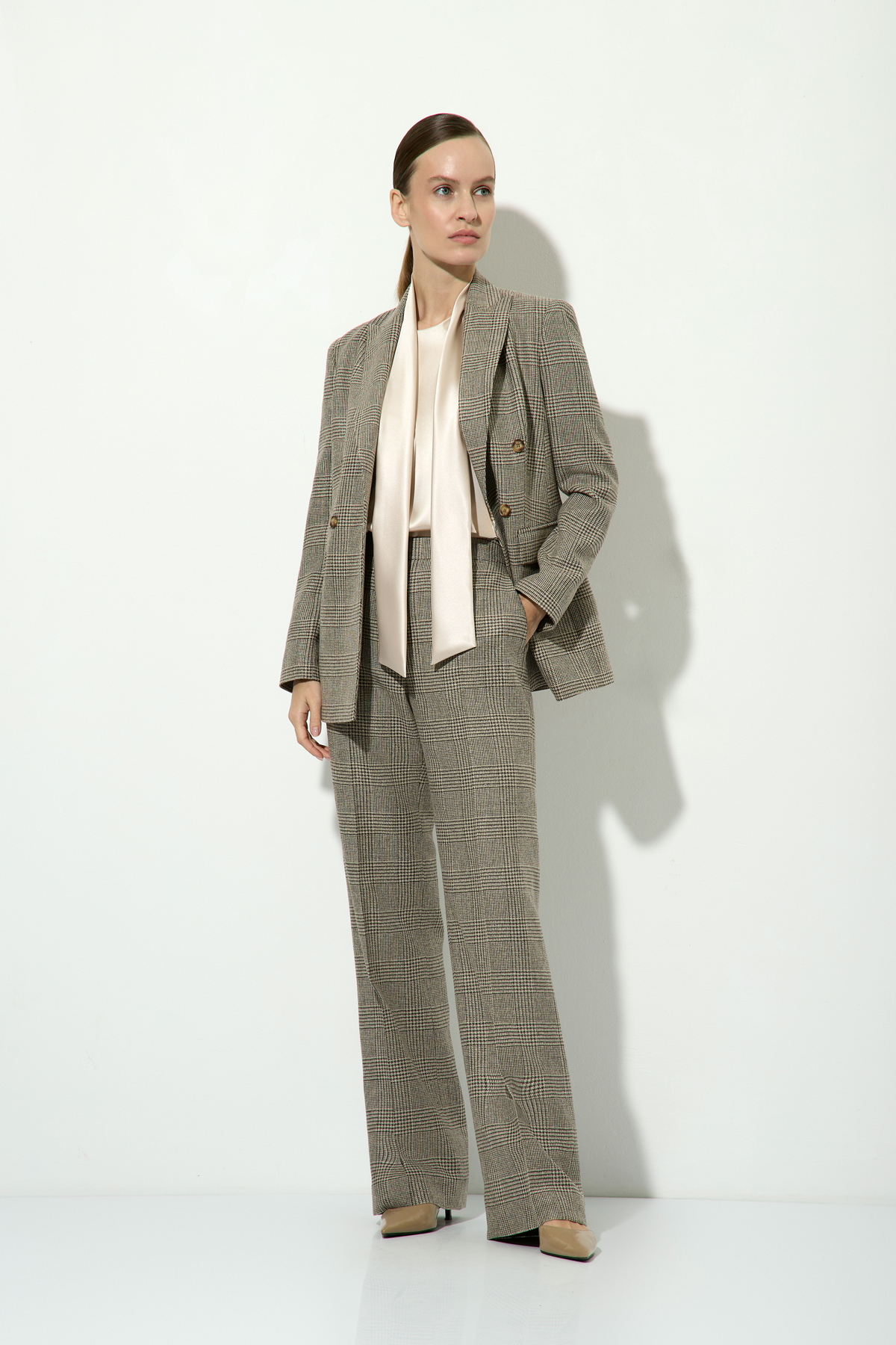 Брюки в клетку VASSA&Co, пол female, цвет brown, фото №3