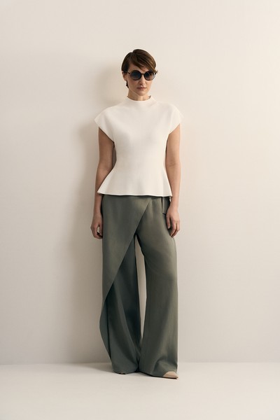 Джемпер с коротким рукавом VASSA CODE, пол female, цвет white, фото №2