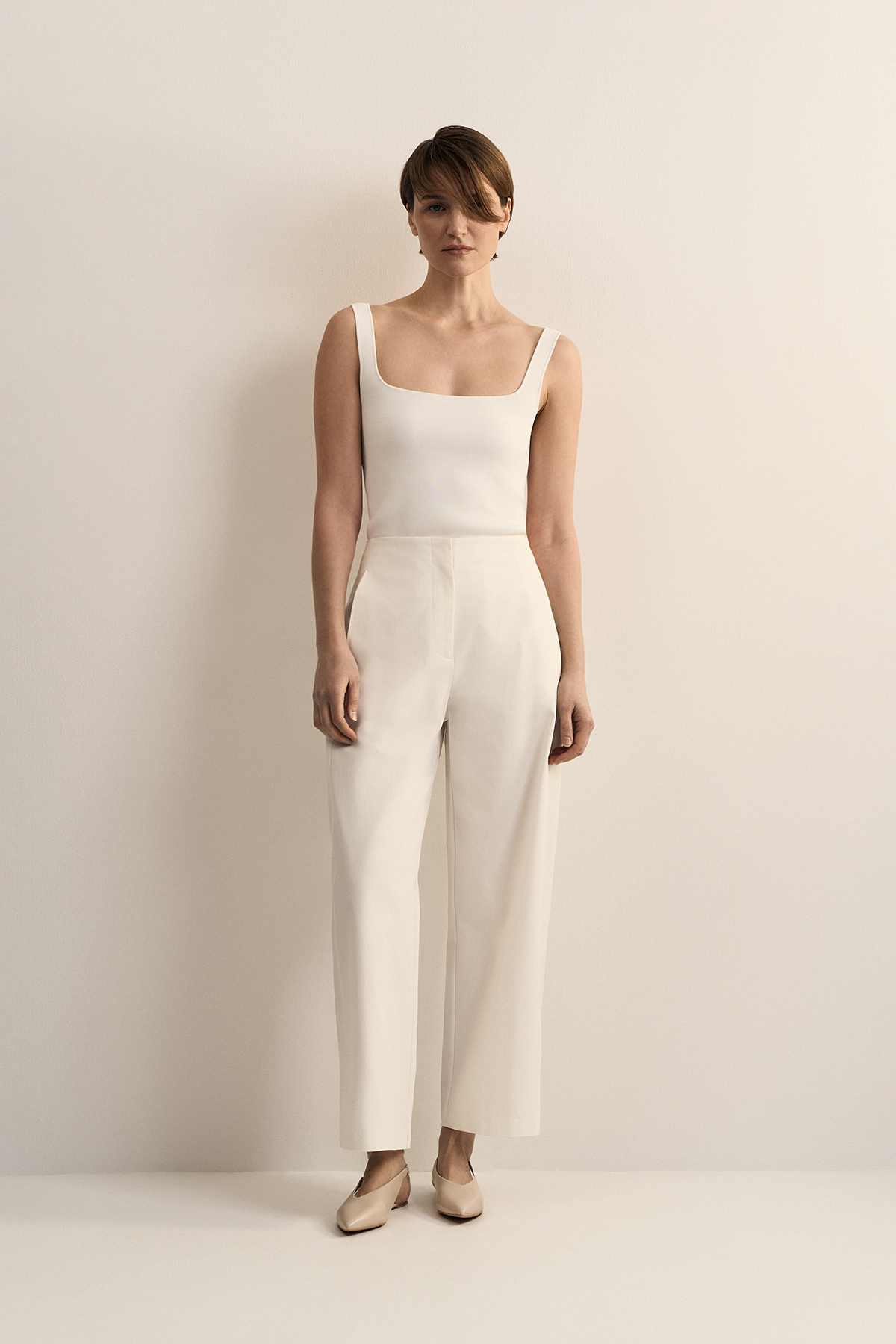 Топ на широких бретелях VASSA CODE, пол female, цвет white, фото №2