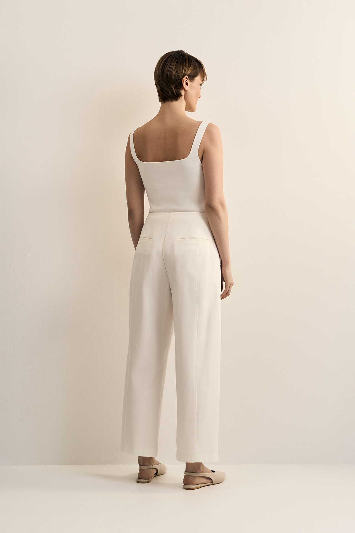 Топ на широких бретелях VASSA CODE, пол female, цвет white, фото №3