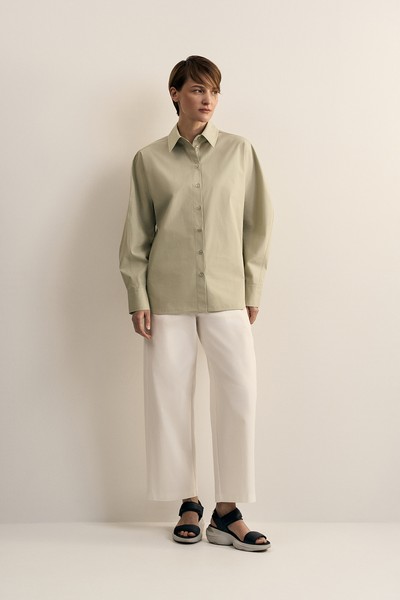 Рубашка оливкового цвета VASSA CODE, пол женский, цвет зеленый, фото №2