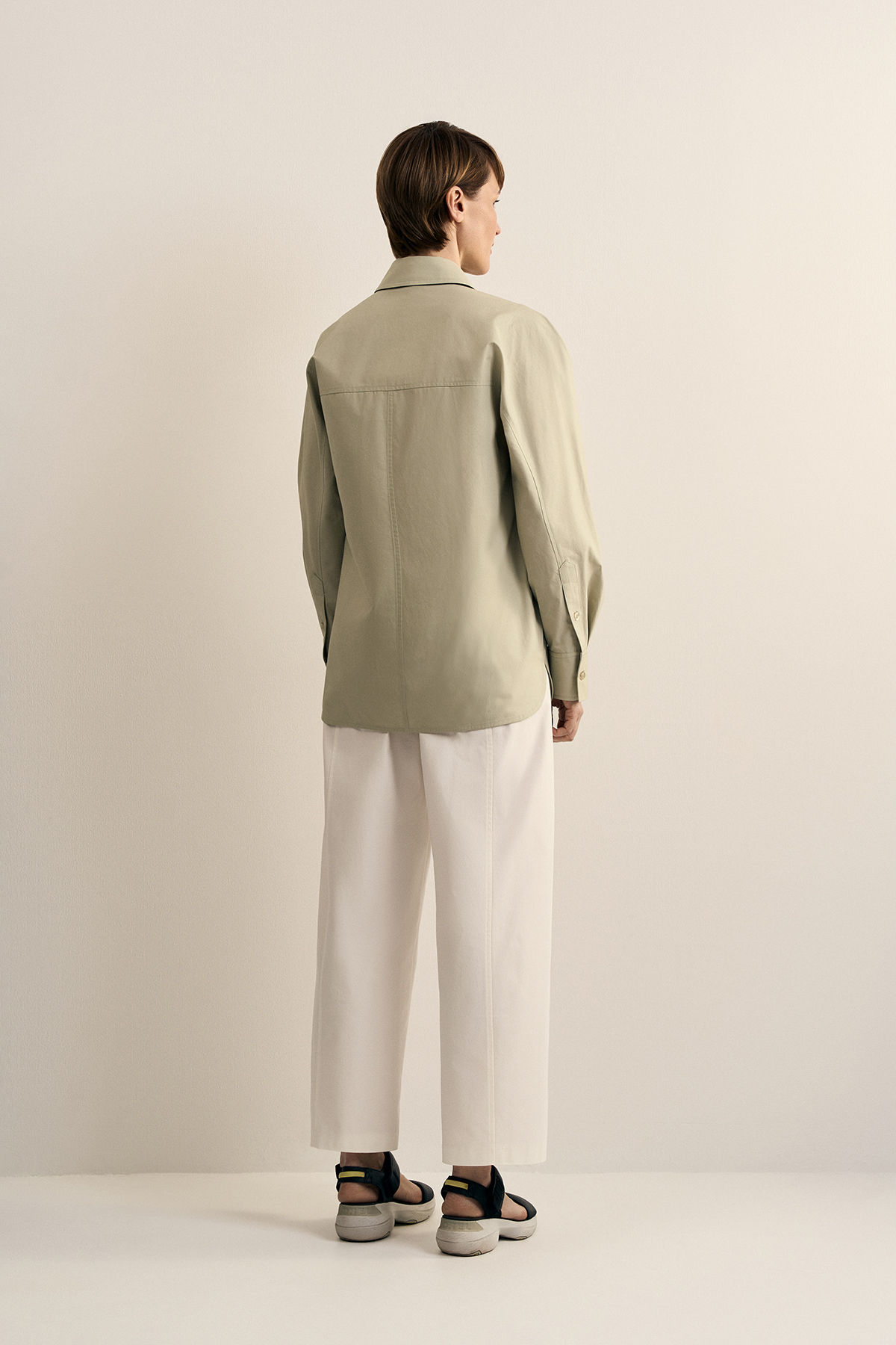 Рубашка оливкового цвета VASSA CODE, пол женский, цвет зеленый, фото №3