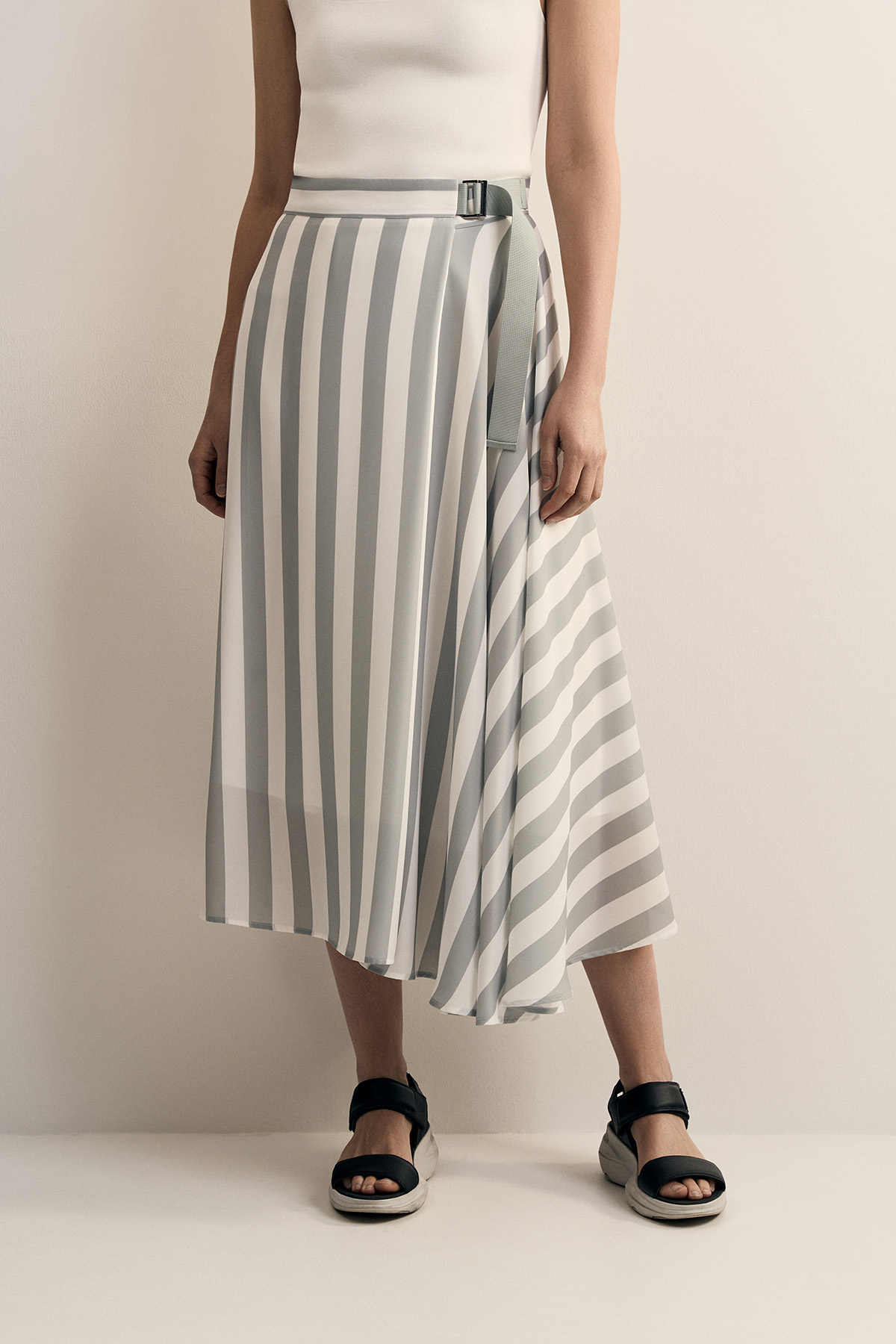 Юбка в полоску VASSA CODE, пол female, цвет серый, фото №2