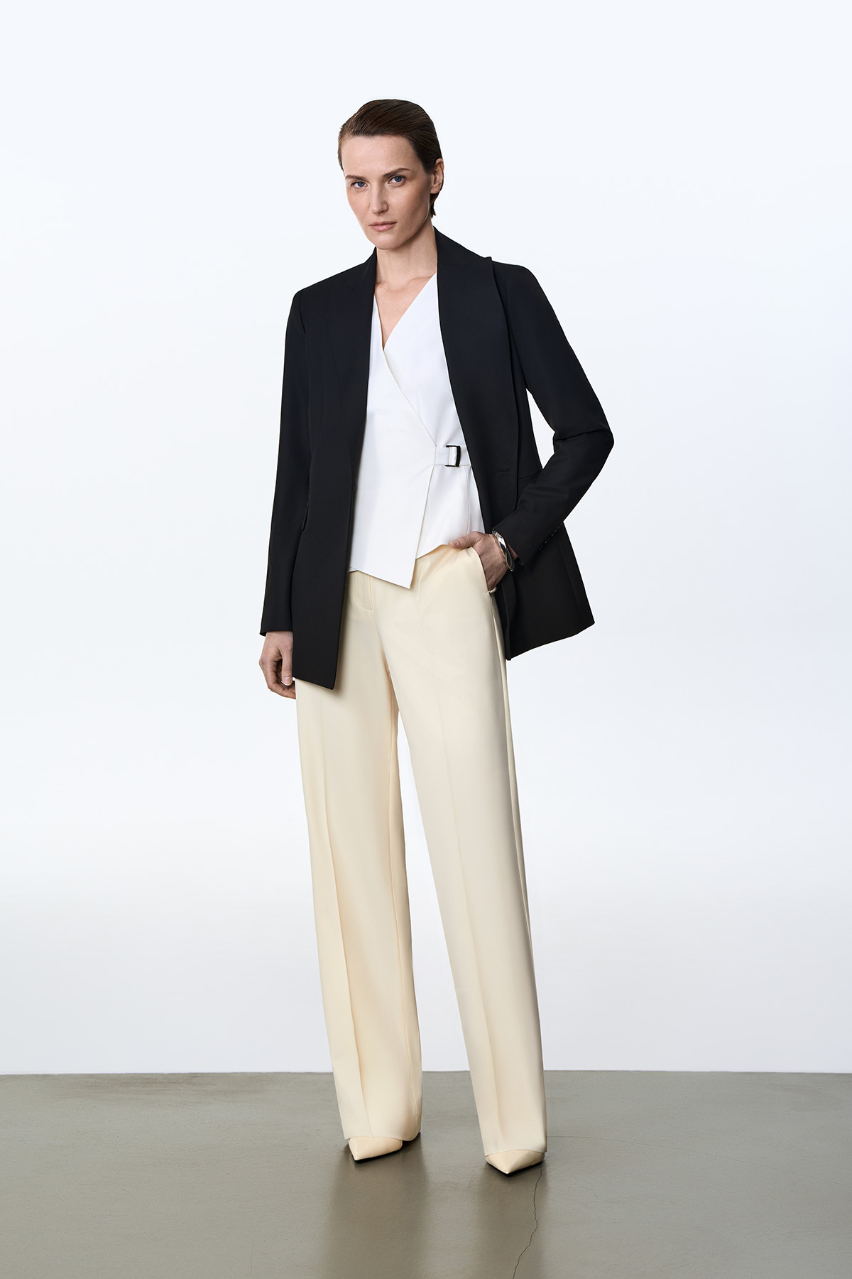 Жакет приталенный VASSA&Co, пол female, цвет black, фото №4