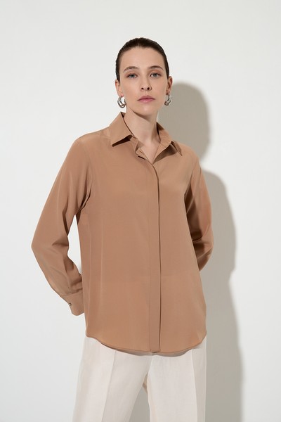 Silk blouse VASSA&Co, пол female, цвет бежевый, фото №2