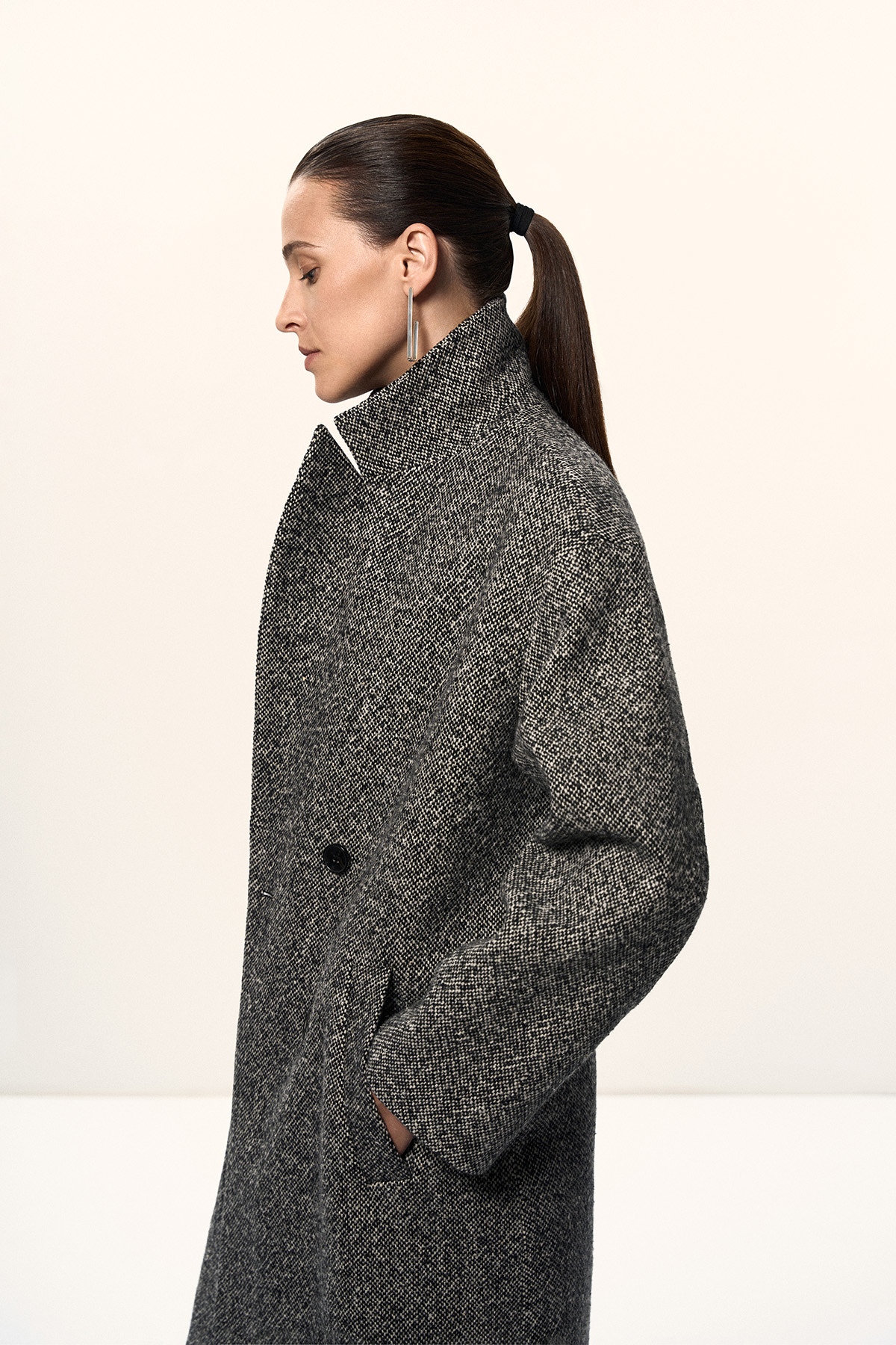 Двубортное пальто свободного кроя VASSA&Co, пол female, цвет black, фото №3
