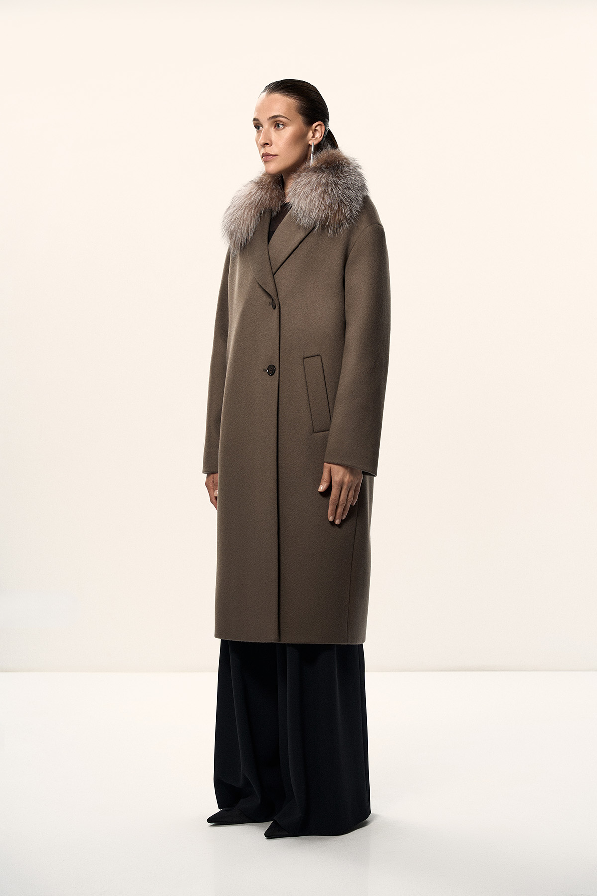 Пальто с воротником из натурального меха VASSA&Co, пол female, цвет brown, фото №2