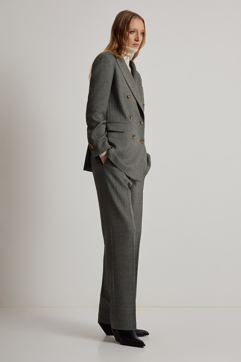 Брючный костюм