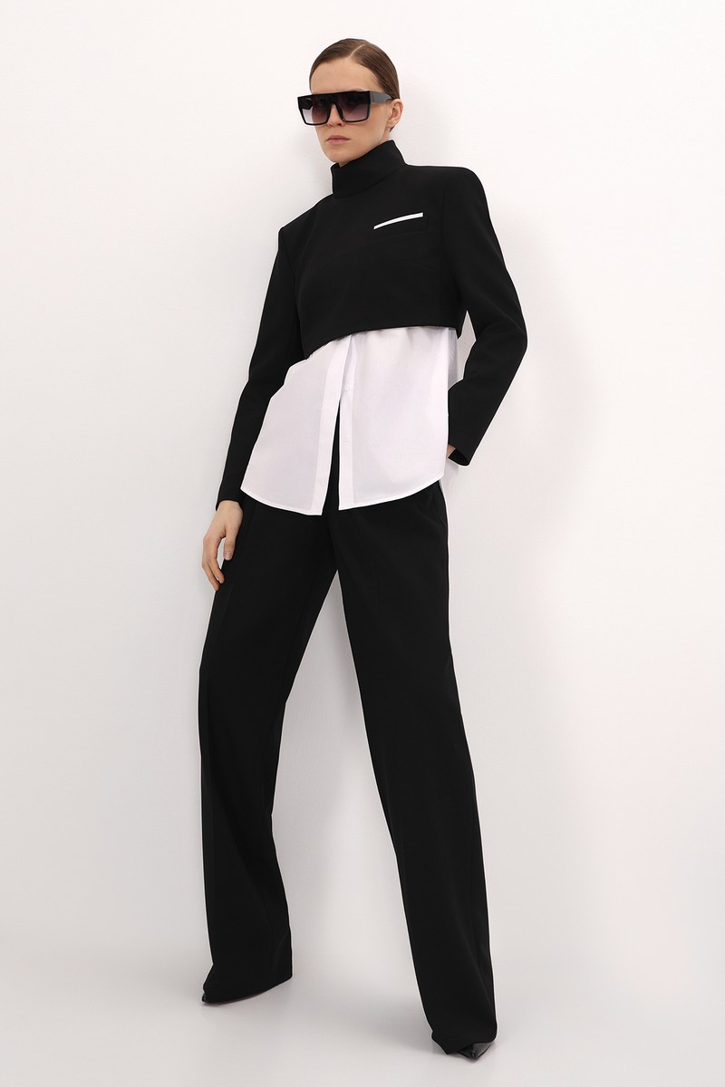 Костюм с укороченным жакетом