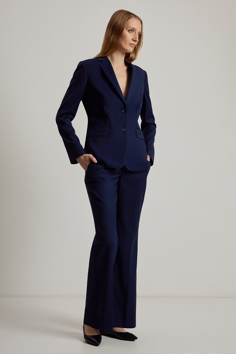 Брючный костюм