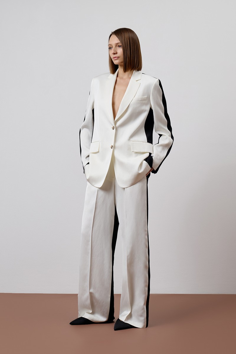 Брючный костюм в стиле color block