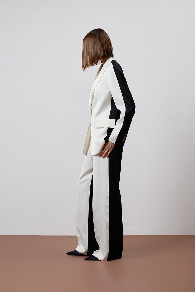 Брючный костюм в стиле color block