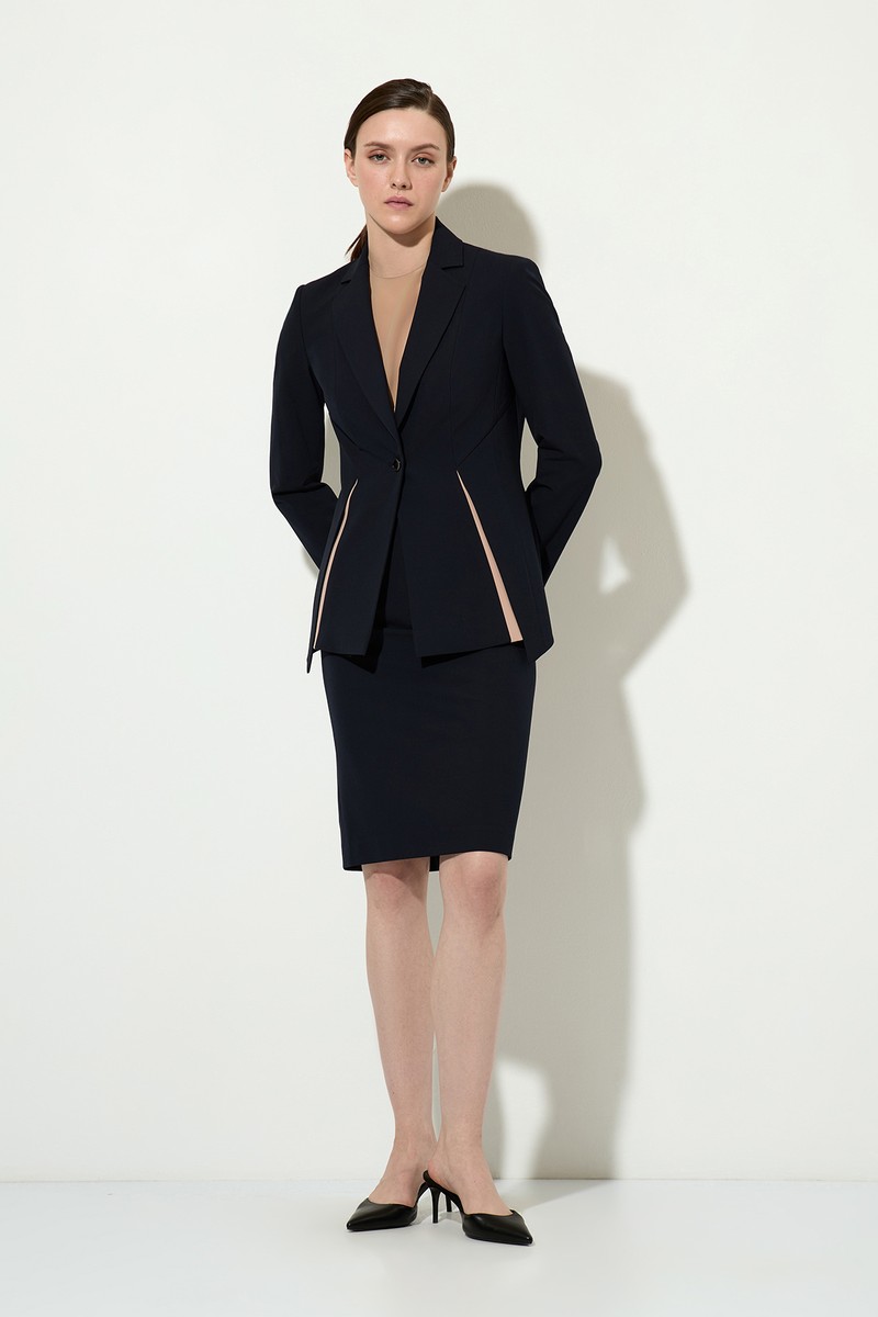 Оригинальный костюм с юбкой-карандаш