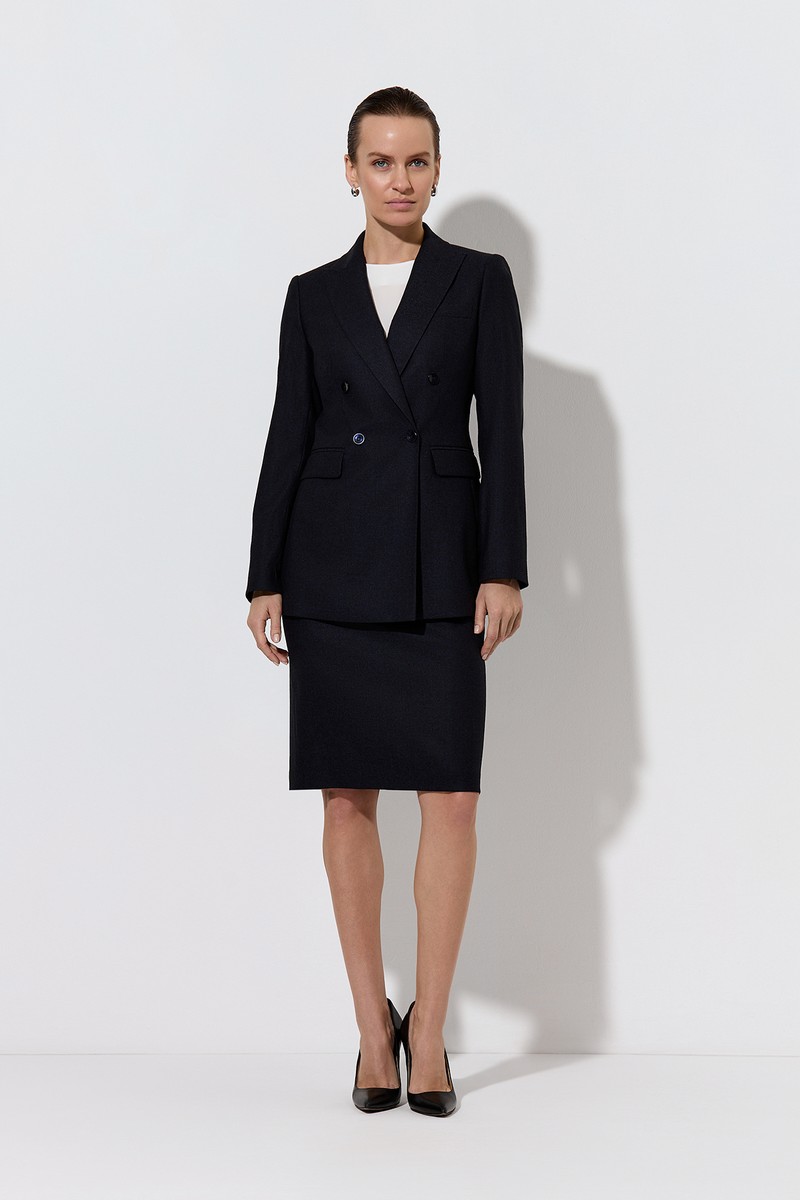 Костюм с юбкой-карандаш