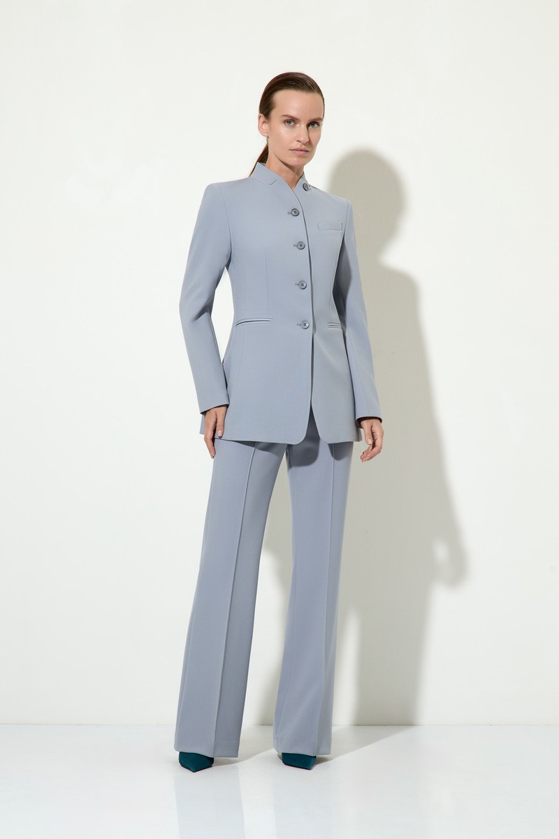 Брючный костюм