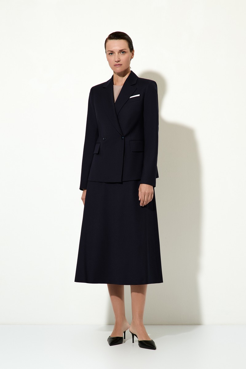 Костюм с двубортным жакетом и юбкой
