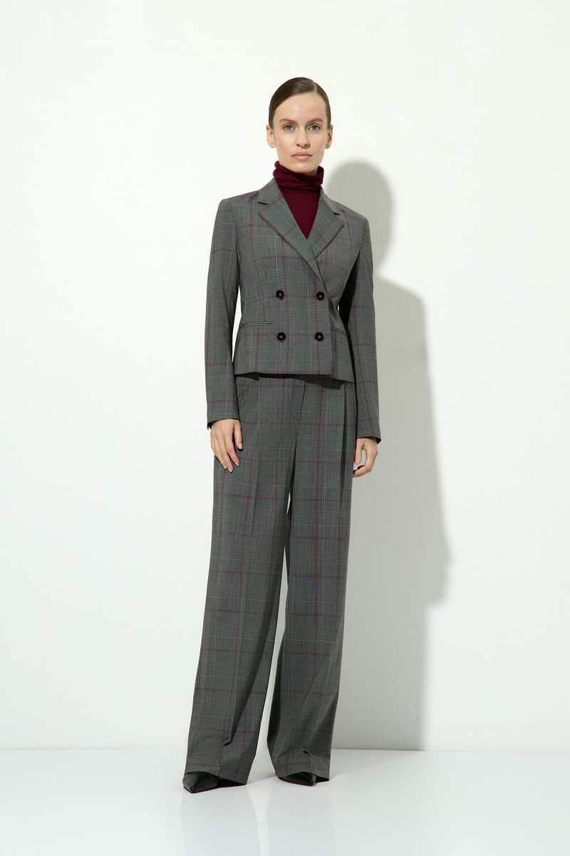 Костюм брючный из смесовой шерсти