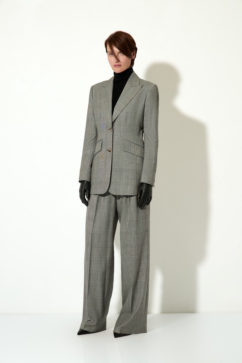 Костюм однобортный в клетку